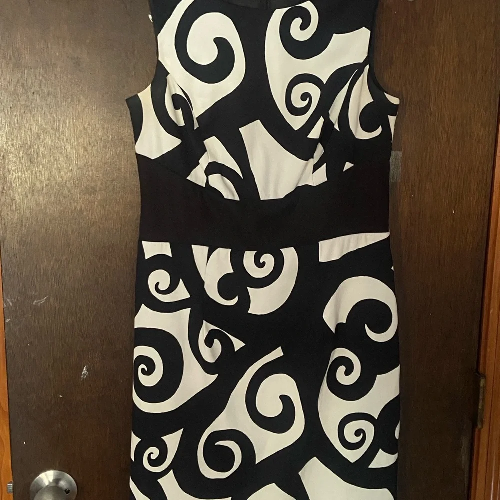 Alyx Black and White Swirl Dress - Picture 3 of 7